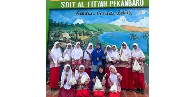 SDIT Al Fityah Gelar Pawai Ramadhan 1447 H, Tebar Kepedulian dengan Berbagi Sembako dan Imsakiyah