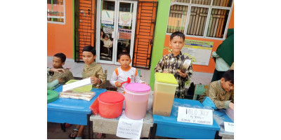 SDIT Al Fityah Menyelenggarakan Bussines Day
