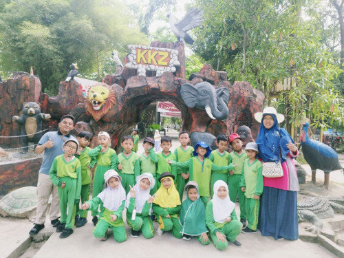 Field Trip Seru ke Kasang Kulim Zoo Siswa SDIT Al Fityah